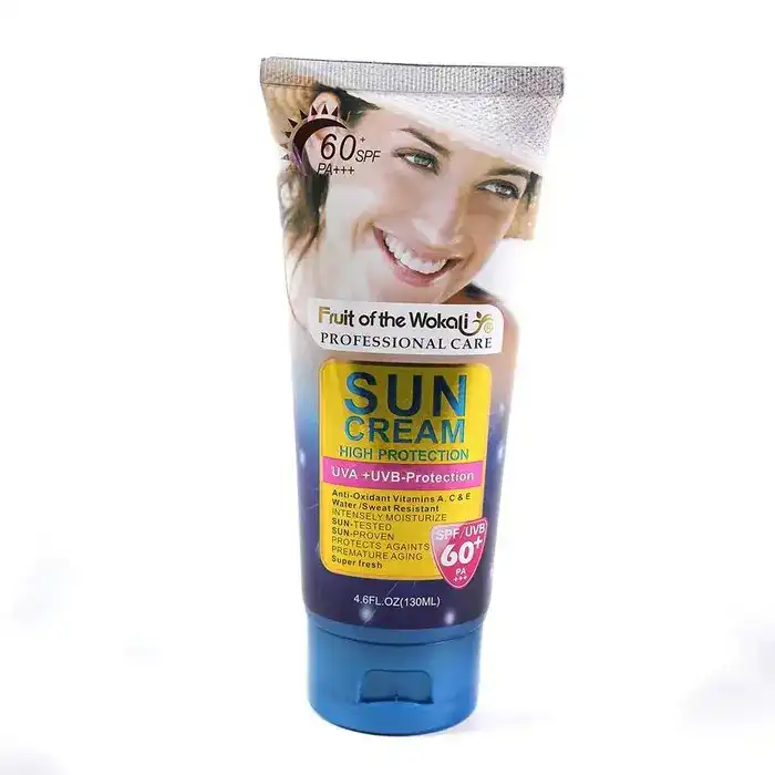 کرم ضد آفتاب وکالی - یرنگ ۱۳۰ میل ضد آلرژی دارای پرایمر ضد چین و | Atiyeh Cosmetic